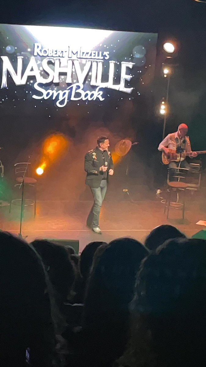 Photos of Robert Mizzell & the artists of The Nashville Songbook Tour last year performing at The Iontas Theatre, Castleblaney 🎶💙#RobertMizzell #AdeleMizzell #MattLeavy #NoreenRabbette #KelanBrowne #NashvilleSongbookTour #IontasTheatre #Castleblaney