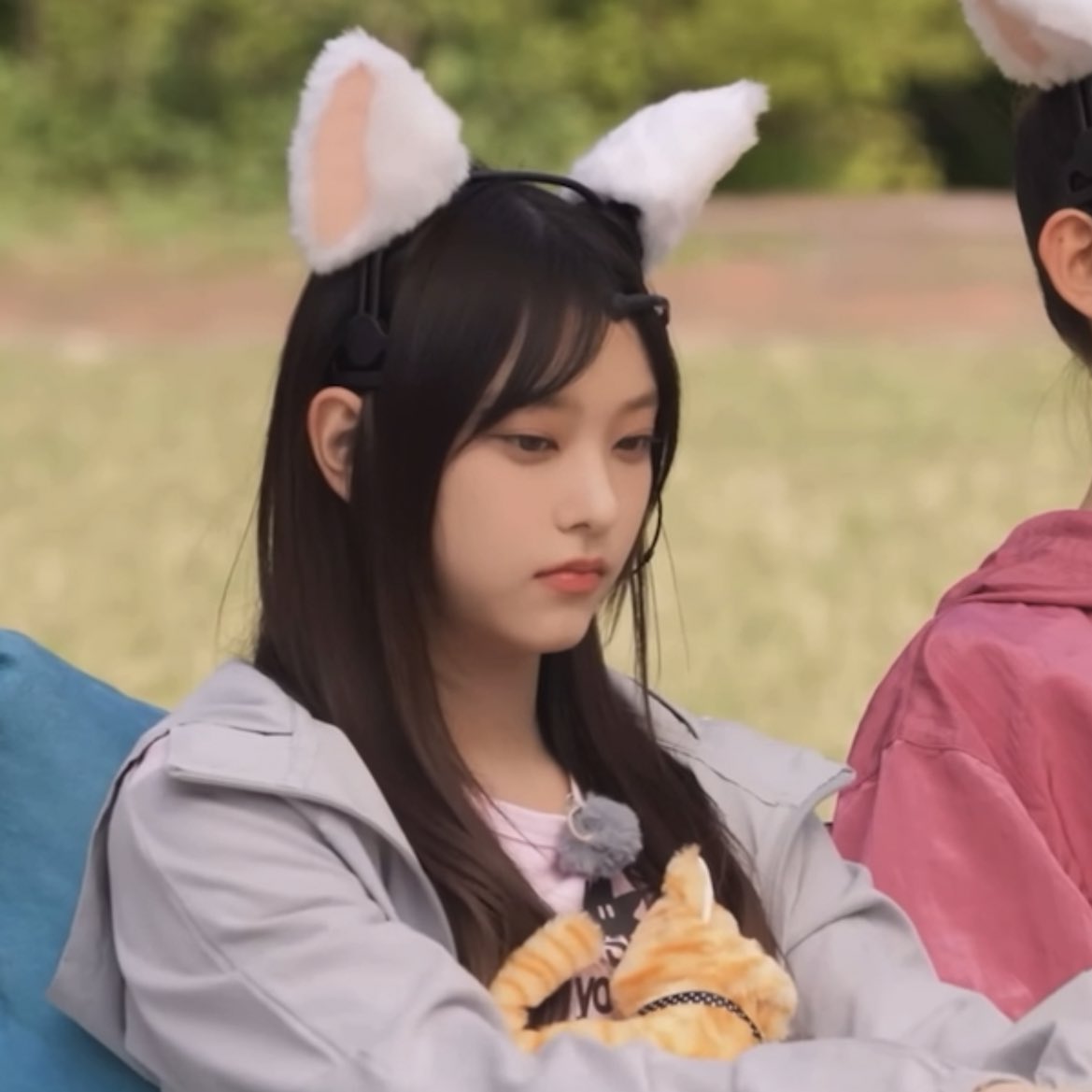 데아 tweet media