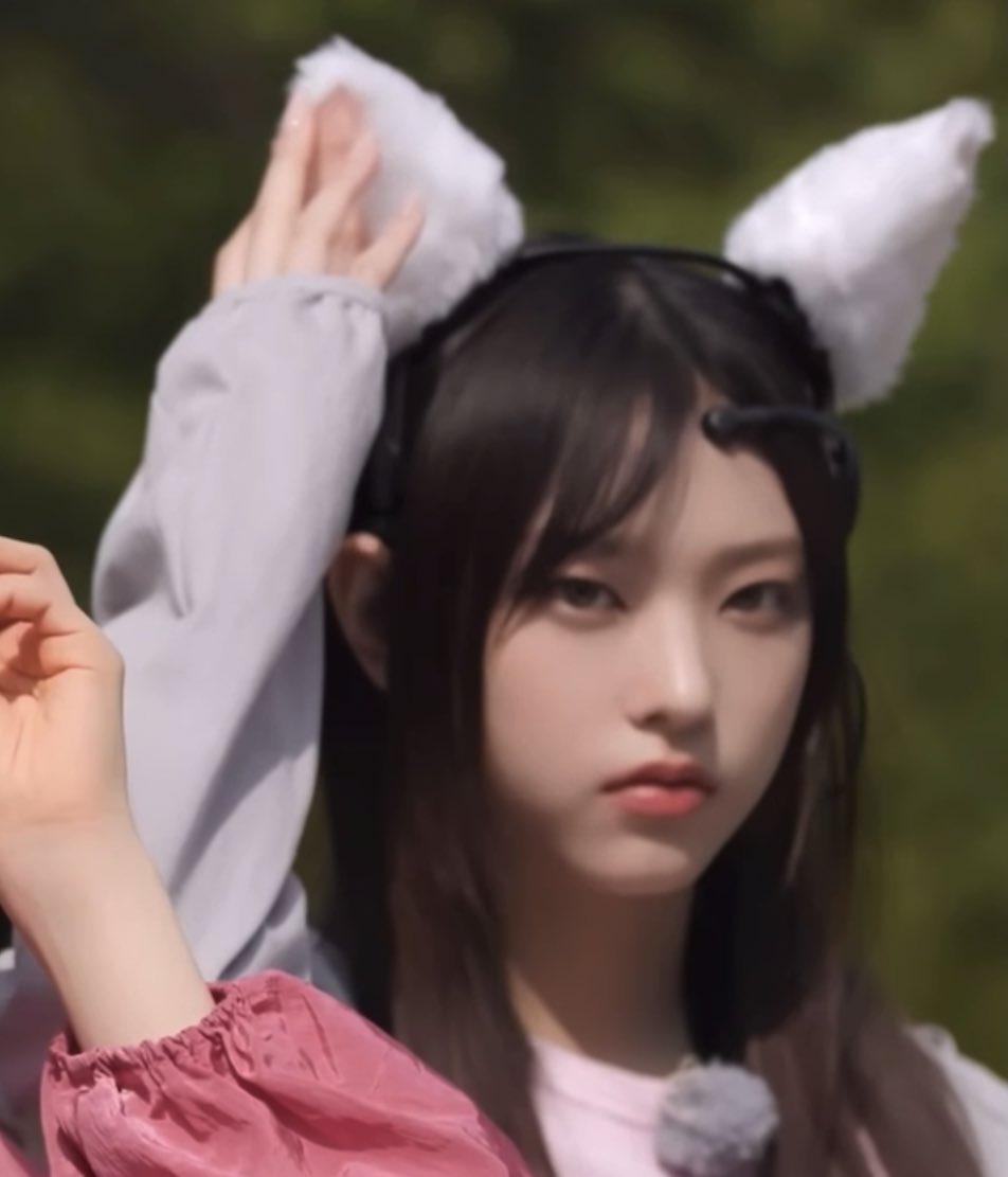 데아 tweet media