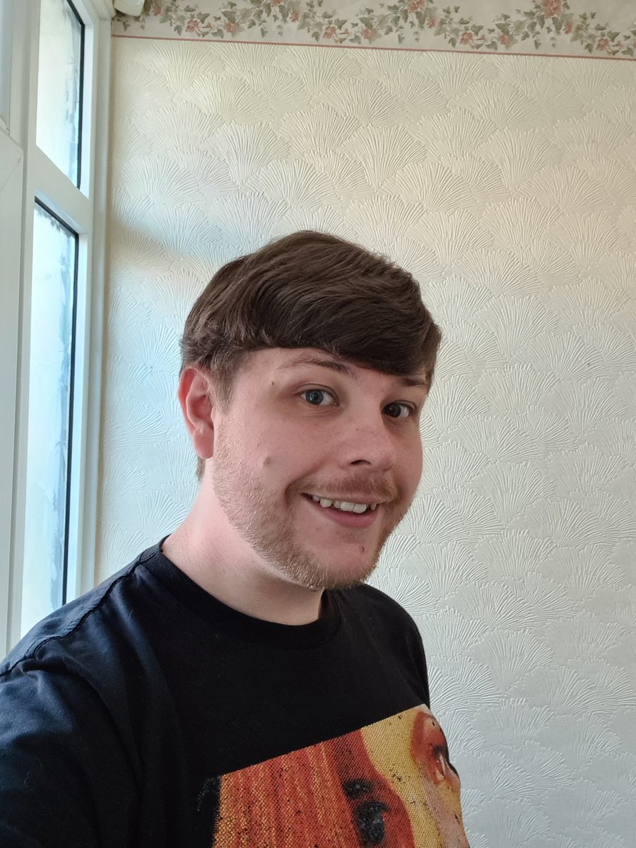 TimSiviter's tweet image. Birthday selfie cause I feel good today!