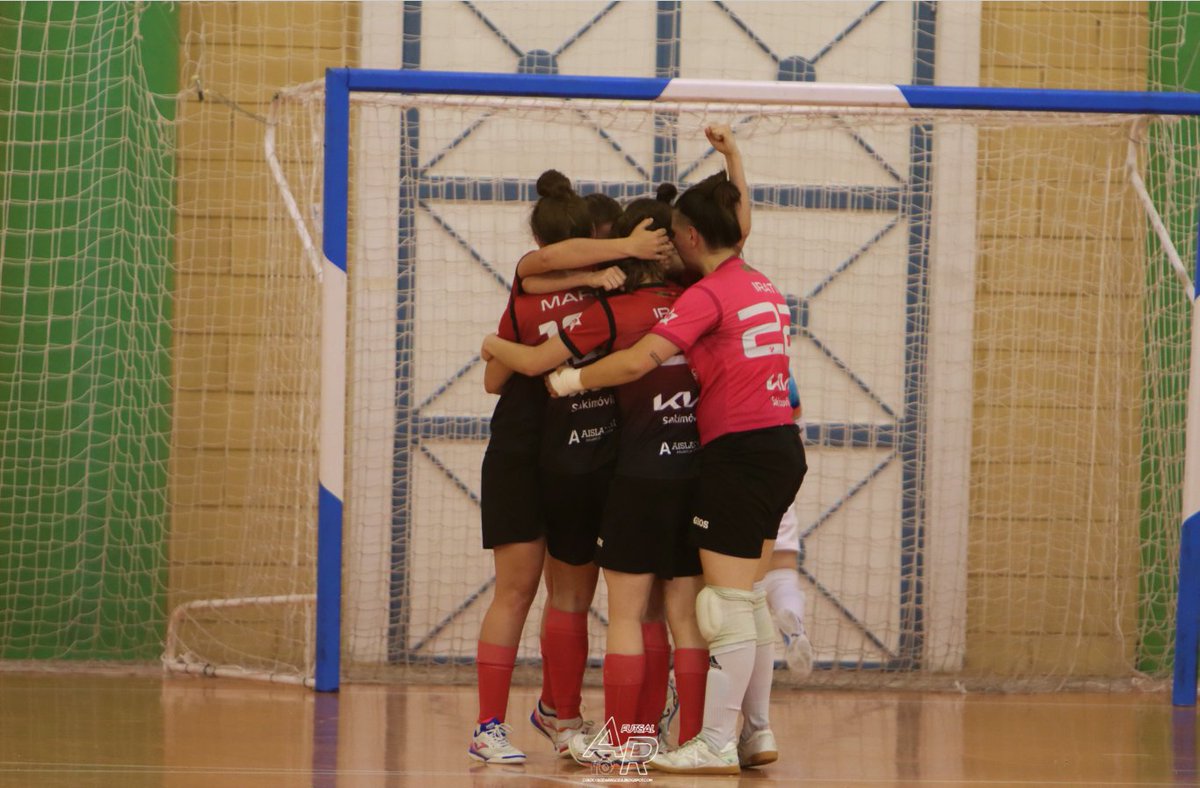 cdorvina's tweet photo. Este sábado partido de vuelta de Play Off contra @ColoColoZaragoz en Pol. Ezkaba. 

Os esperamos a todxs para animar.... #somosequipo 

📷 https://t.co/6c9Oda0qPZ gracias por las fotos!!
#lacturaleorvina #somoslaleche #futsalfemenino https://t.co/DAIWnXVmZi