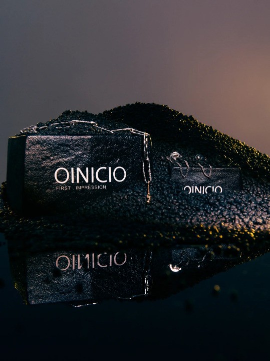 oinicio_office's tweet image. Mystery box, carrying a mysterious gift🎁 #oinicio #jewelry #silverjewellery #MysteryBox