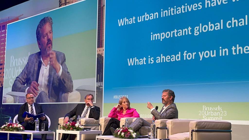 🔵 #BUS2023 takeaways

OECD #ChampionMayors Chair <a href="/Dagurb/">dagur@reykjavik.is</a> highlights mayors’ commitment to provide #BetterUrbanHousing 👉 oe.cd/brussels-bluep…

“Now we need to take forward these commitments in our own cities &amp; to bring the combined voices of mayors to national governments.”