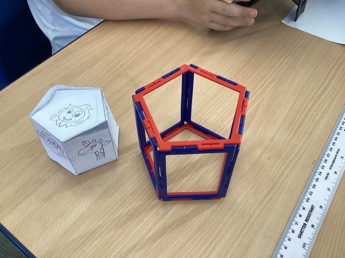 MeadowsideElder's tweet photo. Drawing and building our own 3D nets in maths this morning. #meadowsidemaths @LeadMaths https://t.co/bTEnyxUZEO