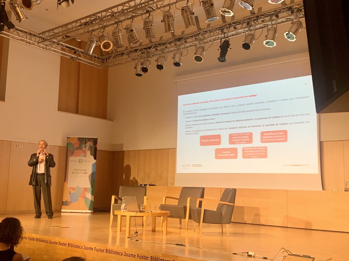 Sandra_colom's tweet photo. I per últim #recomacionspractiques en  #NuclisRD #Green #economiacircular #residus @residuscat @accio_cat per part de @lltortras #NuclisACCIO https://t.co/j7TEjIGB7z