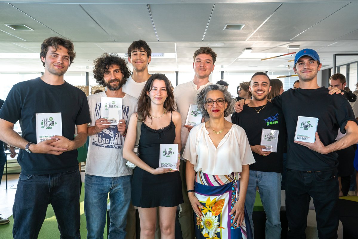 🥁 L'heure est venue de dévoiler le palmarès tant attendu du Futur Prix 2023 sur le thème "Et si mieux consommer, c'était mieux ?" ! 🎉

Les trois lauréats :  
🥇 Paul Chatin et Valentin Bosle
🥈 Milan Gasquès
🥉 Maël Bayet et Yann Dhuy
 
En savoir plus : clearchannel.fr/campagnes/clea…