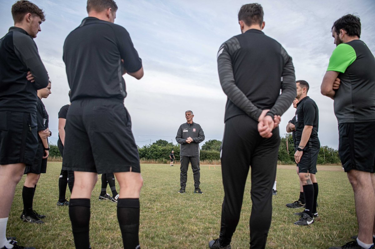 🚨Referee Course🚨 🏟️Copleston Sports Centre, Ipswich 📅Wednesday 19th July 2023, 6.30-9.30pm and Sunday 23rd July 2023, 9-5pm For more info and to book on please click on the below link : eventspace.thefa.com/suffolkfa/even…