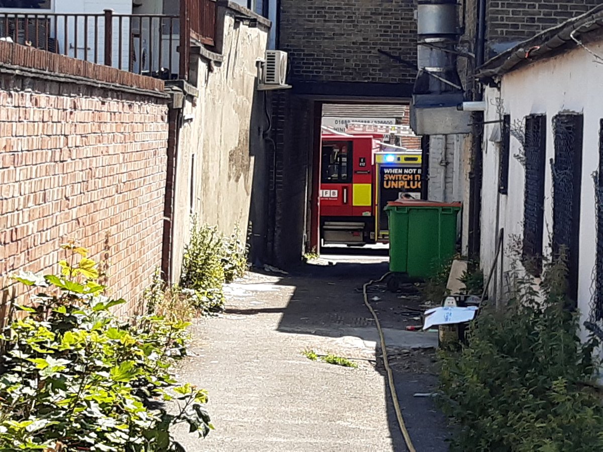 Following being advised of a large bloom of smoke coming from behind the business premises in the High Street. The Team was quick to find the source and prevent entry until LFB  arrived and put out the Fire @MPSOrpington