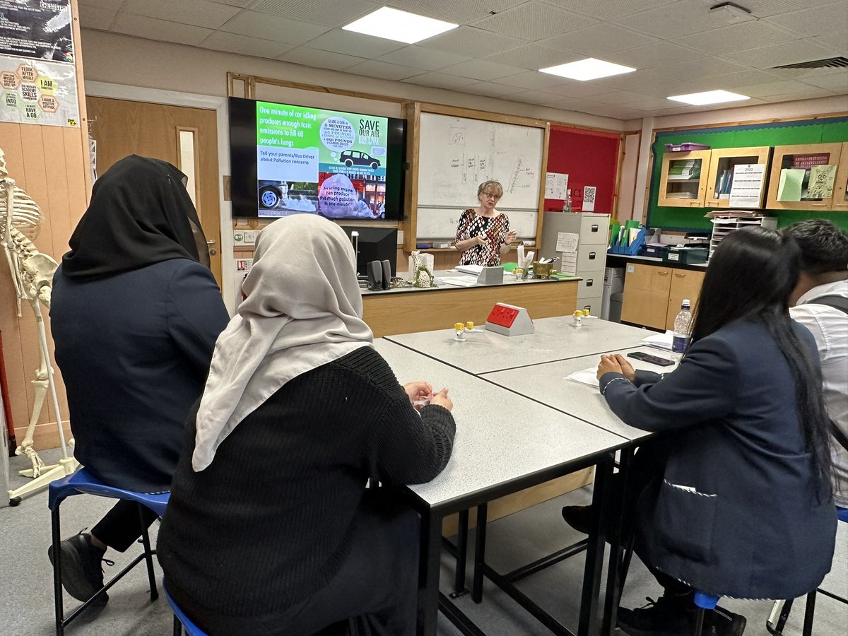 morganacademy1's tweet image. Today is Clean Air Day. Our Environmental Scientists had the pleasure of a visit from Dr. Jill Belch, professor of vascular medicine @dundeeuni We considered actions we can take in response to damaging pollution levels. #CleanAirDay #dundeelearning #wellbeing #ilookaftermyself