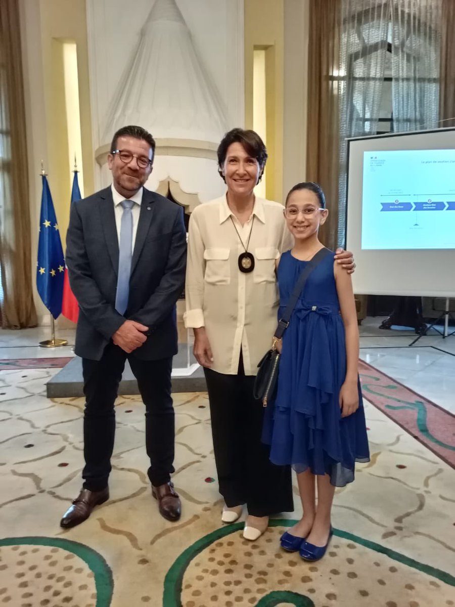 CPFMetn's tweet photo. #CPFinfo | Éco- Délégué avec Mme. l'ambassadrice de France pour la campagne de financement des établissements en panneaux photovoltaiques.

#cpfmontana #aefe #aefeinfo #EFE3D #développementdurable https://t.co/nYCvjNEdUR