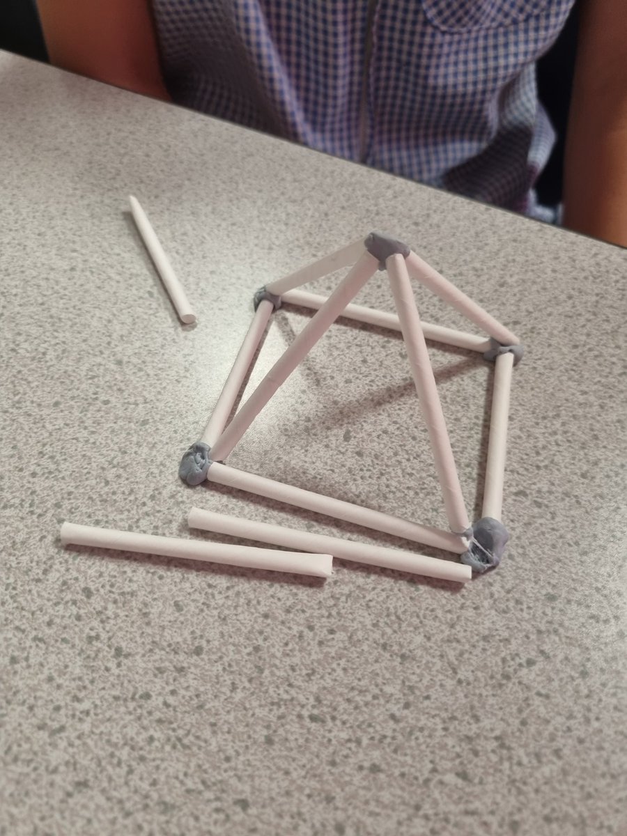 ABCPschool's tweet photo. #Class34P have constructed 3D shapes using art straws and blue tack, practising naming the shapes and their number of edges, vertices and faces! #ABMaths https://t.co/LGcskz6vlN