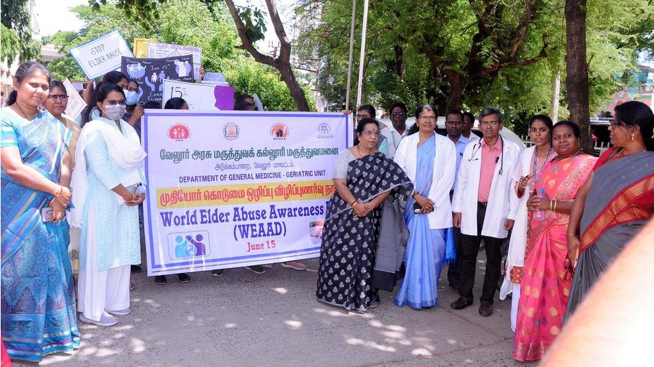 world_dais's tweet photo. Government Medical College Hospital, Vellore observed
#WorldElderAbuseAwarenessDay and emphasized importance of the elderly and their contribution to their families, communities, and societies
#SubscribeCellPointIPO #CoachingCentre #worlddais #22YearsOfGadar
source: The Hindu https://t.co/bPUfNNcooI