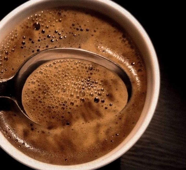 devillleyesss's tweet photo. Benim yine saatim gelmiş🤤 https://t.co/dfAk7xEEFu