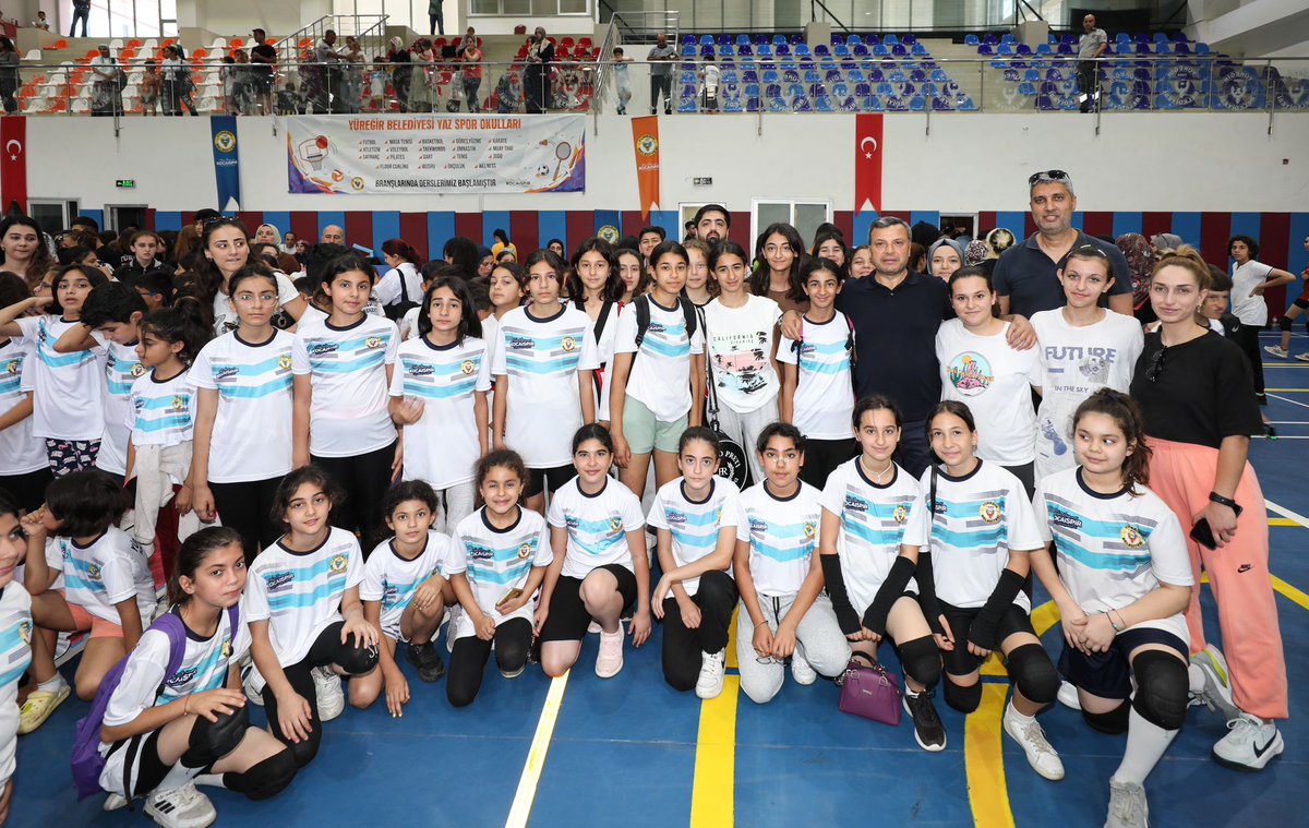 Biz Yüreğir'imizde yazı sporla açtık. Evlatlarımızın hem fiziksel hem de bilişsel gelişimlerini sağlamak ve geleceğin sporcularını yetiştirmek için çalışıyoruz. Her şey gençlerimiz için 🙋‍♂️