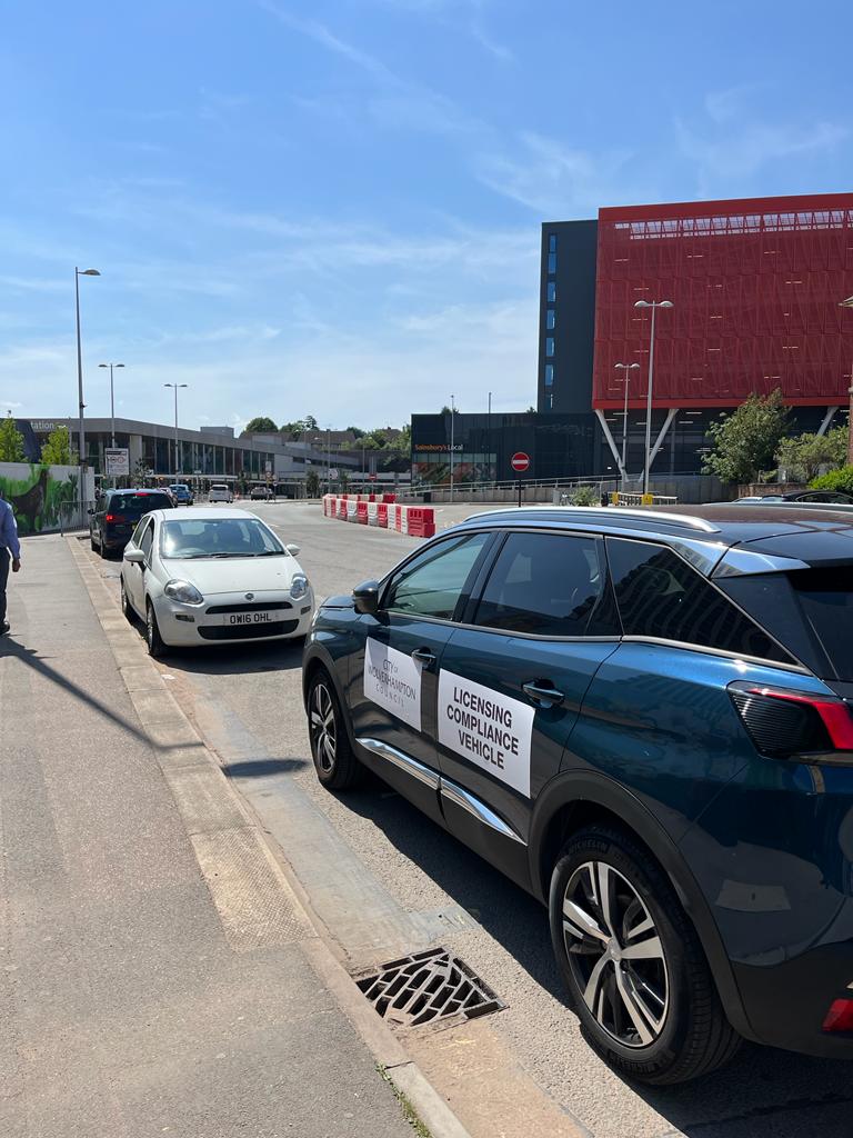 City of Wolverhampton Taxi Licensing compliance team are out as part of #NLW2023 in Coventry today and Nottingham this evening working with our Police partners keeping our communities safe and getting us all home safely ^MK