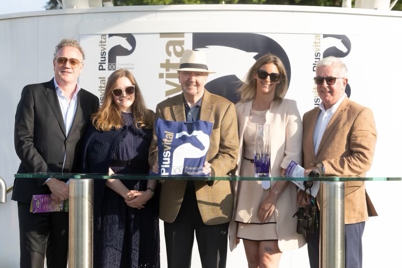 Before the next meeting of the @LeopardstownRC Summer Series tonight, take a look back on last week's results. The Dermot Weld trained Coeur D’or won the first of three Plusvital named races. More below ⬇️ #horseracing #leopardstown #thevitaledge plusvital.com/summer-racing-…