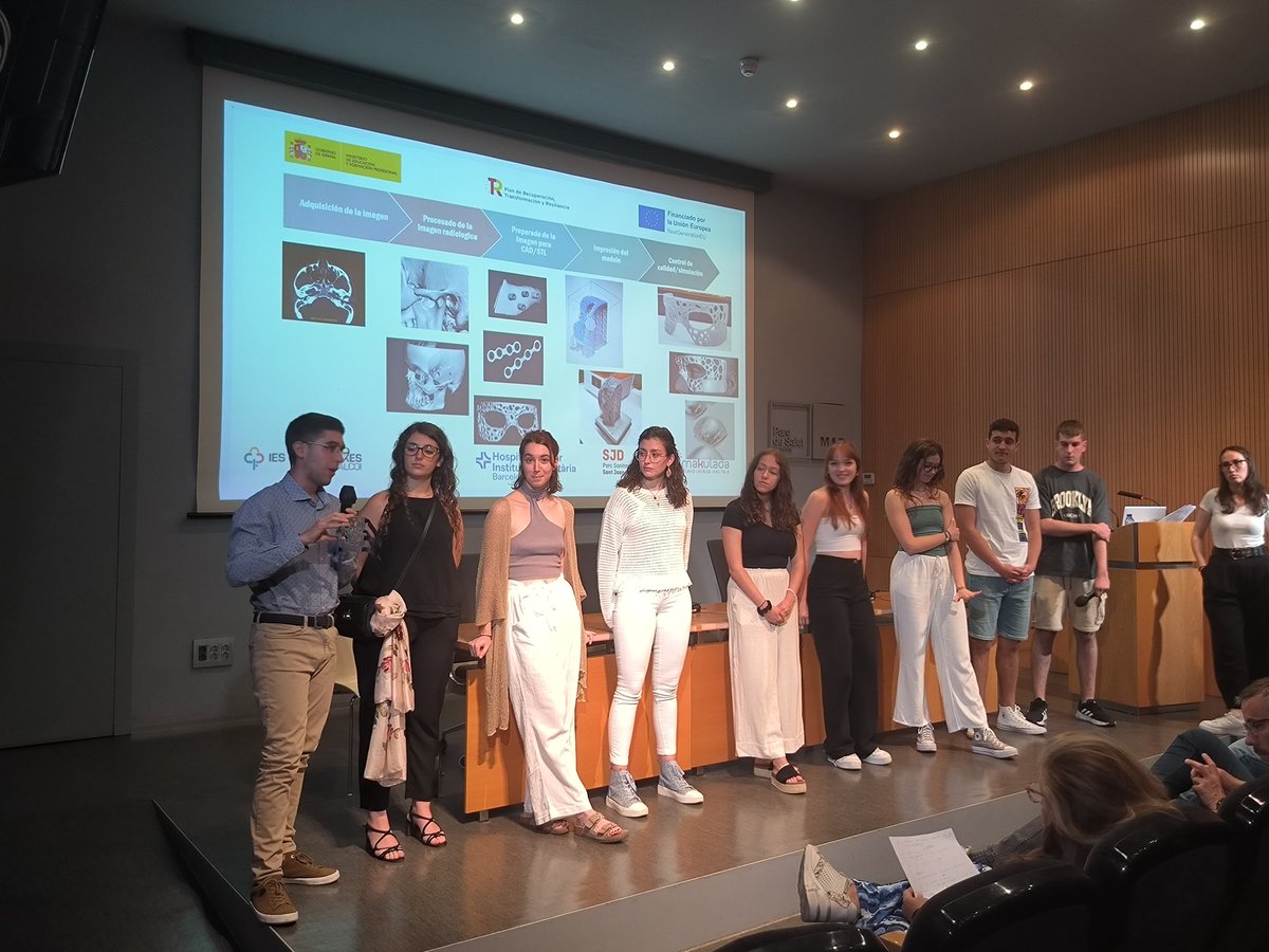 ✨Presentació del repte desenvolupat per l'alumnat dels 4 instituts participants.
Bona feina !!! 💪