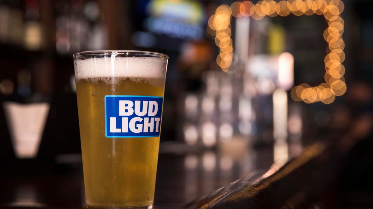 Bud Light is no longer the most-sold beer in America. trib.al/zugMLNG