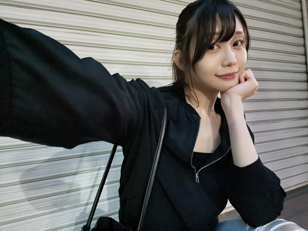 _Yoshimi8's tweet photo. 雨の日はポニテDay...❤︎☔︎。 https://t.co/O3s1NzdkkB