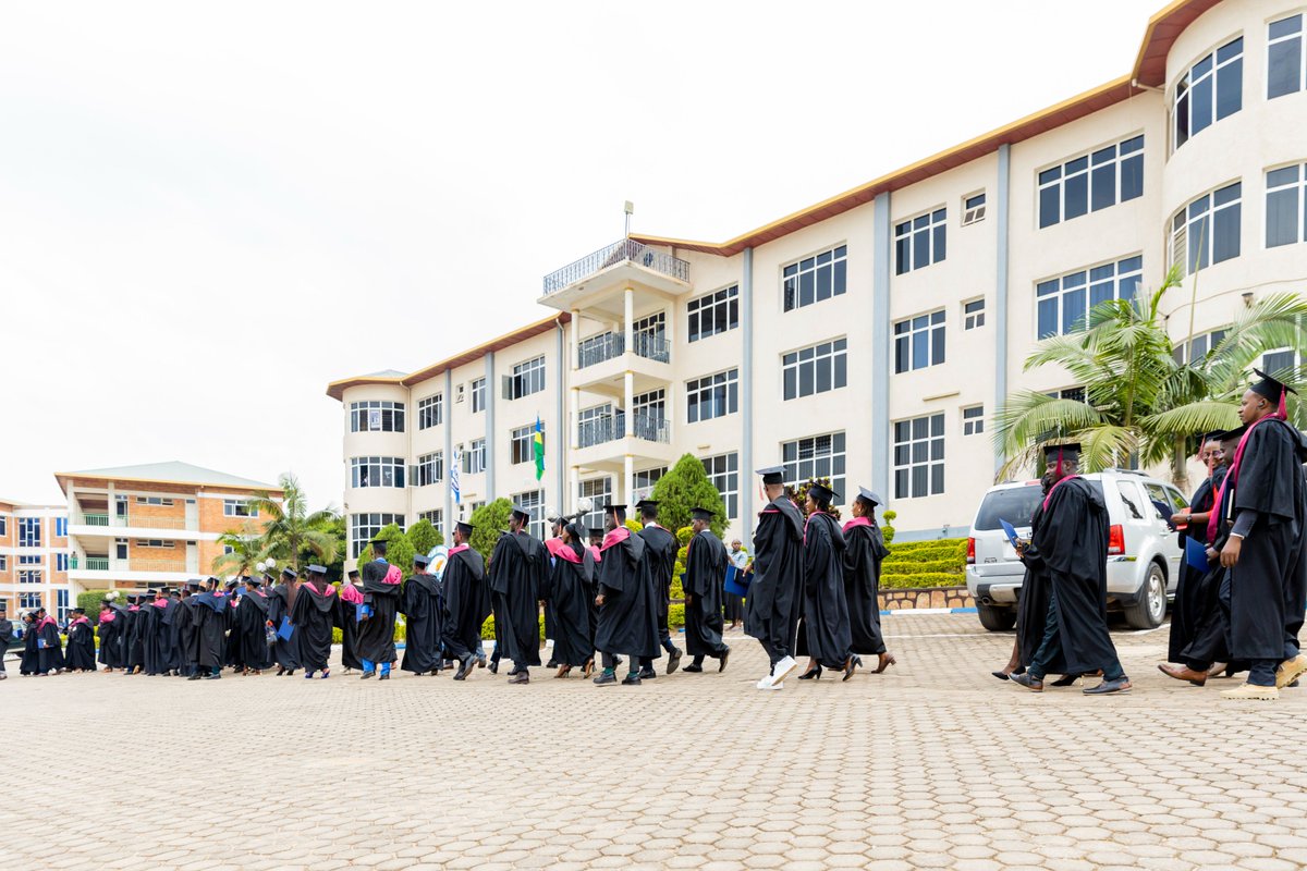 primeins_ltd's tweet image. #FlashUpdate: The graduation ceremony at @unilak_rwanda is a moment of celebration for 908 students! Among them, 758 will be awarded Bachelor&apos;s degrees, while 148 will proudly receive their Master&apos;s degrees. Congratulations to all the accomplished graduates!

#Ntakibazo