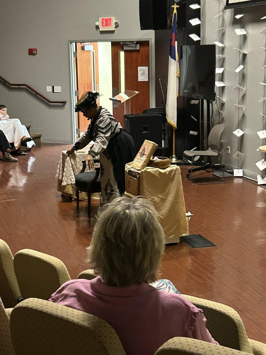 rewby13's tweet photo. One of my favorite sessions this year at the Elevation Conference!! What an amazing way to learn about the women behind Aunt Jemimia. @KyCharge @KEDC1 #leadingthecharge https://t.co/o5VsZgFx6J