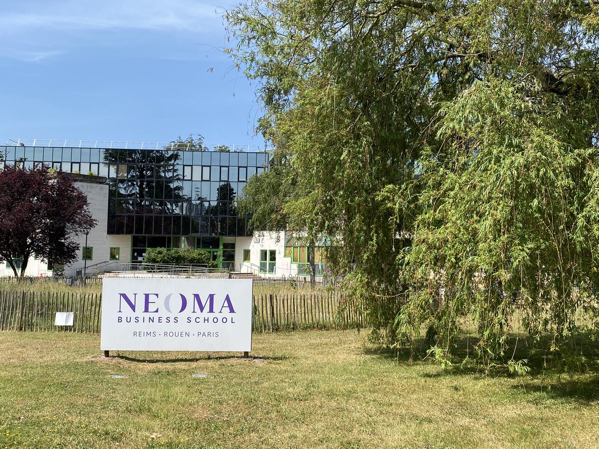 🟣 <a href="/NEOMAbs/">NEOMA Business School</a> dévoile ses nouveautés pour la rentrée 2023 dans le cadre de son plan stratégique 2027 ! 

De très belles choses ont été annoncées, à retrouver sur <a href="/PlaneteGe/">Planète Grandes Écoles</a> ! 📚

<a href="/delphmanceau/">Delphine Manceau</a> <a href="/Imen_Mejri_/">Imen Mejri</a> <a href="/julienmanteau/">Julien Manteau</a> <a href="/AzizaNeomaBS/">Aziza Benachour</a>