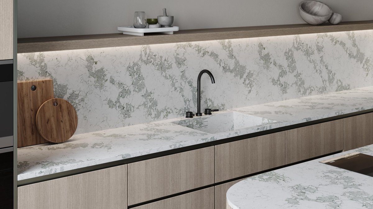 The super honed finish of new CRL Quartz Statuario Verde shows the intricacies of the surface off to perfection, bringing nature indoors in the most ambient of ways. Order your free sample spr.ly/6012OvhwG
.
#quartz #kitchenworktops #kitchencountertops