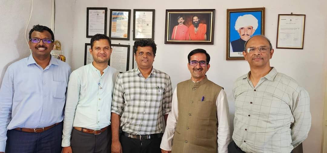 पतंजलि आर्युवेद लिमिटेड के वाइस प्रेसिडेंट श्री पी वी मूर्ति जी, जेड. एम. श्री रघुनारायण जी, ए. एस. एम. श्री महेश जी, ए. एस. एम. ग्रामीण,चंद्रशेखर जी का आज हुबली कार्यालय आगमन हुआ,  #PatanjaliFoods <a href="/Akash_bst/">आकाश</a>
<a href="/Anand_arya246/">Anand Arya patanjali</a> <a href="/Sanjivani_MPYS/">Sanjivani_MPYS #SocialYogi</a> <a href="/Santosh00455545/">सोशल योगी सन्तोष @</a> <a href="/UshaBhagat16/">Usha Bhagat 🇮🇳राष्ट्रभक्त सोशल-योगीनी।</a> <a href="/JivangiS/">Lalita S Jivangi</a>