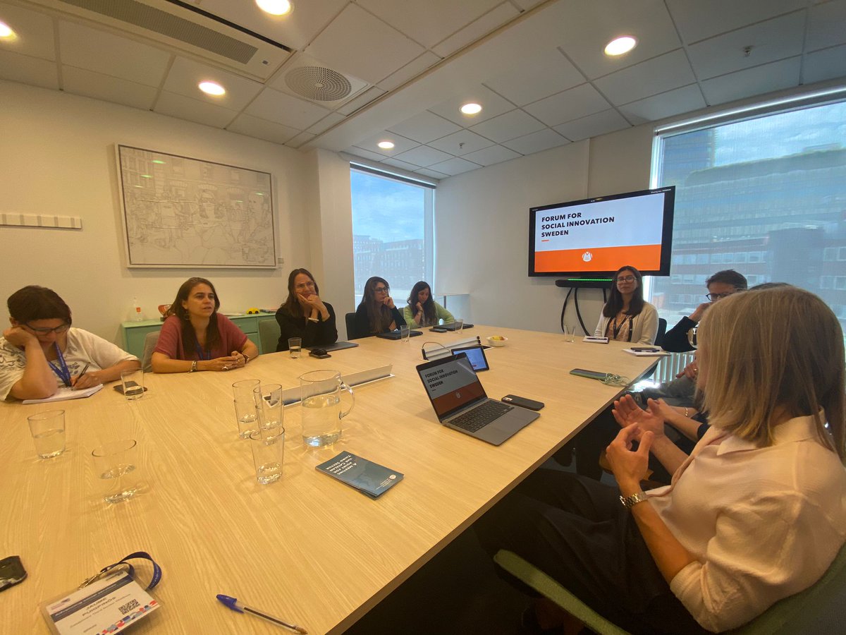 Taula3sector's tweet photo. 💡Al migdia hem anat a la @MalmoUniversity per trobar-nos amb el Fòrum suec d'#InnovacióSocial un espai de l'acadèmia des d'on promoure col·laboracions amb #ImpacteSocial a Suècia i la resta d'Europa 🇪🇺 
Ens inspira per continuar avançant #AgendesCompartides al #sectorsocial 👇 https://t.co/pMGYj1Us0s