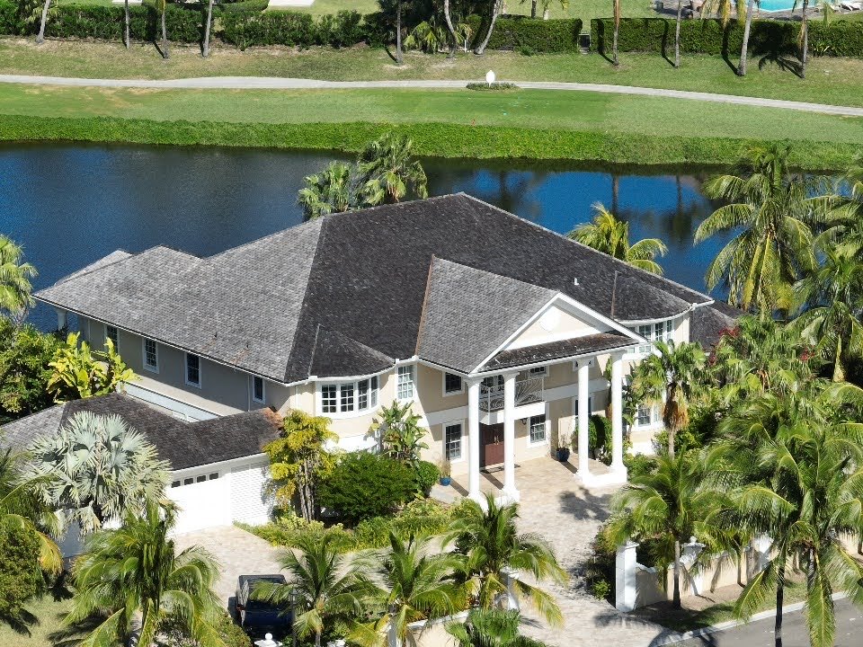 DanielPiraino's tweet photo. Paradise Island #NassauBahamas - My buddies place is still actively for sale #byowner 🇧🇸🇧🇸 message me here on twitter &amp; I’ll put you in touch with him directly! https://t.co/7SyhJqgYfQ