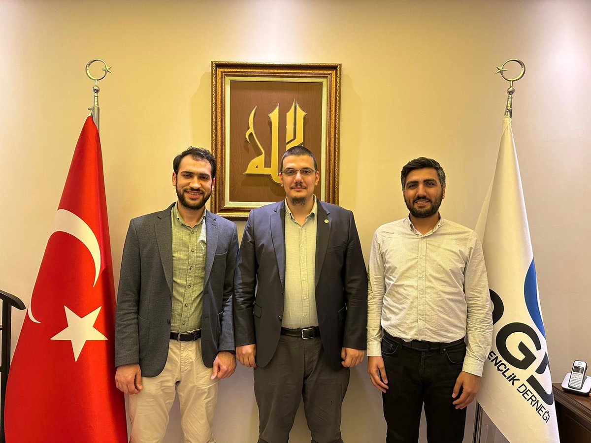 agdistanbul's tweet photo. AGD Bakırköy İlçe Başkanlığına Muhammed Selim Bilgili Bey atanmıştır. Yeni ilçe başkanımıza Cenab-ı Allah'tan muvaffakiyetler dileriz.  Görevi devreden eski ilçe başkanımız Mehmet Tandoğan Bey'e  bugüne kadar yapmış olduğu çalışmalardan dolayı teşekkür ederiz, kendilerinden Allah razı olsun.
