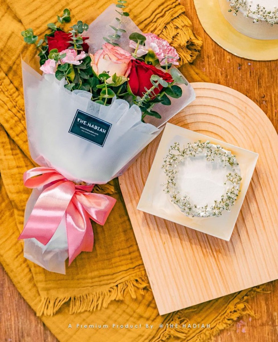 peonybyFN's tweet image. SUPER JIMAT COMBO SET 💐🎂

Fresh flower bouquet with bento chocolate flavour cake. Price starts from RM108, free topper cake, free candle.

Delivery selected Selangor &amp;amp; KL area. Available for self pickup.

💌 wa.me/60193954850 💌