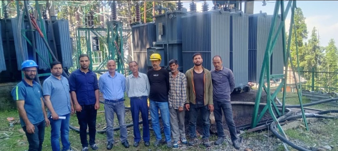 KpdclS's tweet photo. After completing the Upgrade of 33kv Delina-Baramulla(Jetty) line.KPDCL-STD Sopore reachs another milestone, upgraded the tourist resort receiving station Gulmarg to 16.3MVA.A new 10MVA is installed and charged @BaseerUlHaqIAS @DrSyedSehrish @diprjk @KPDCLOfficial @pddjkofficial https://t.co/3gChqKtJMf