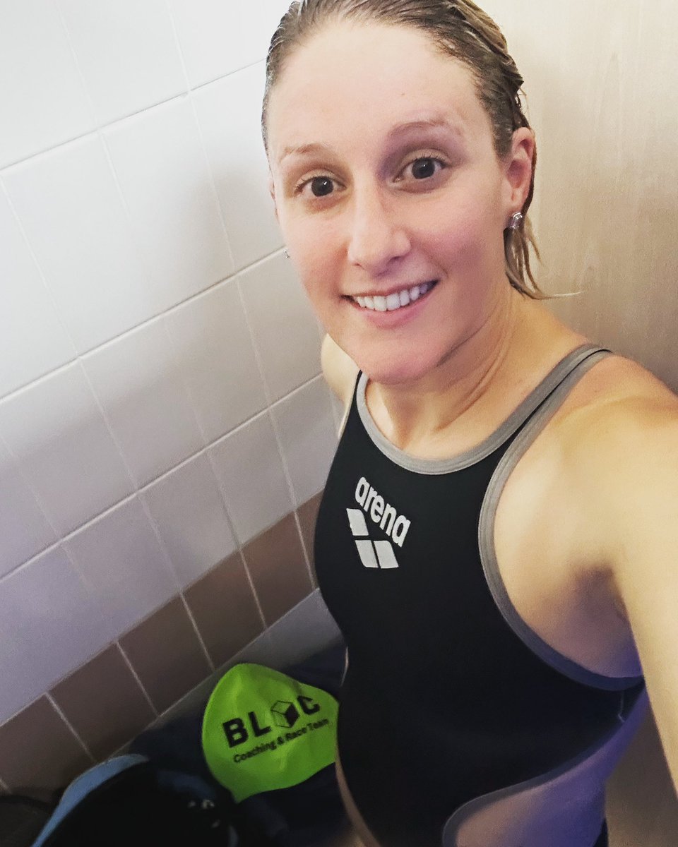 Abso-bloody-lutely loving getting back in to swimming again 🥰 even shoe-horned my mum-bod back in to my favourite swimming costume tonight 🎉 
.
Love love love the journey from pregnancy > Ironman. 
.
#swimming #swim #triathlete #triathlon #ironman #postpartum #ironmantraining