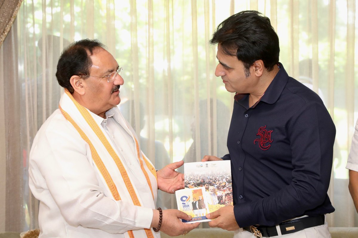 As part of the 'Sampark Se Samarthan' campaign, the BJP National President Shri @JPNadda met with Olympian and Arjuna Awardee sport shooter, Anjum Moudgil Ji and industrialist and philanthropist Dr. Sanjeev Juneja in Chandigarh.