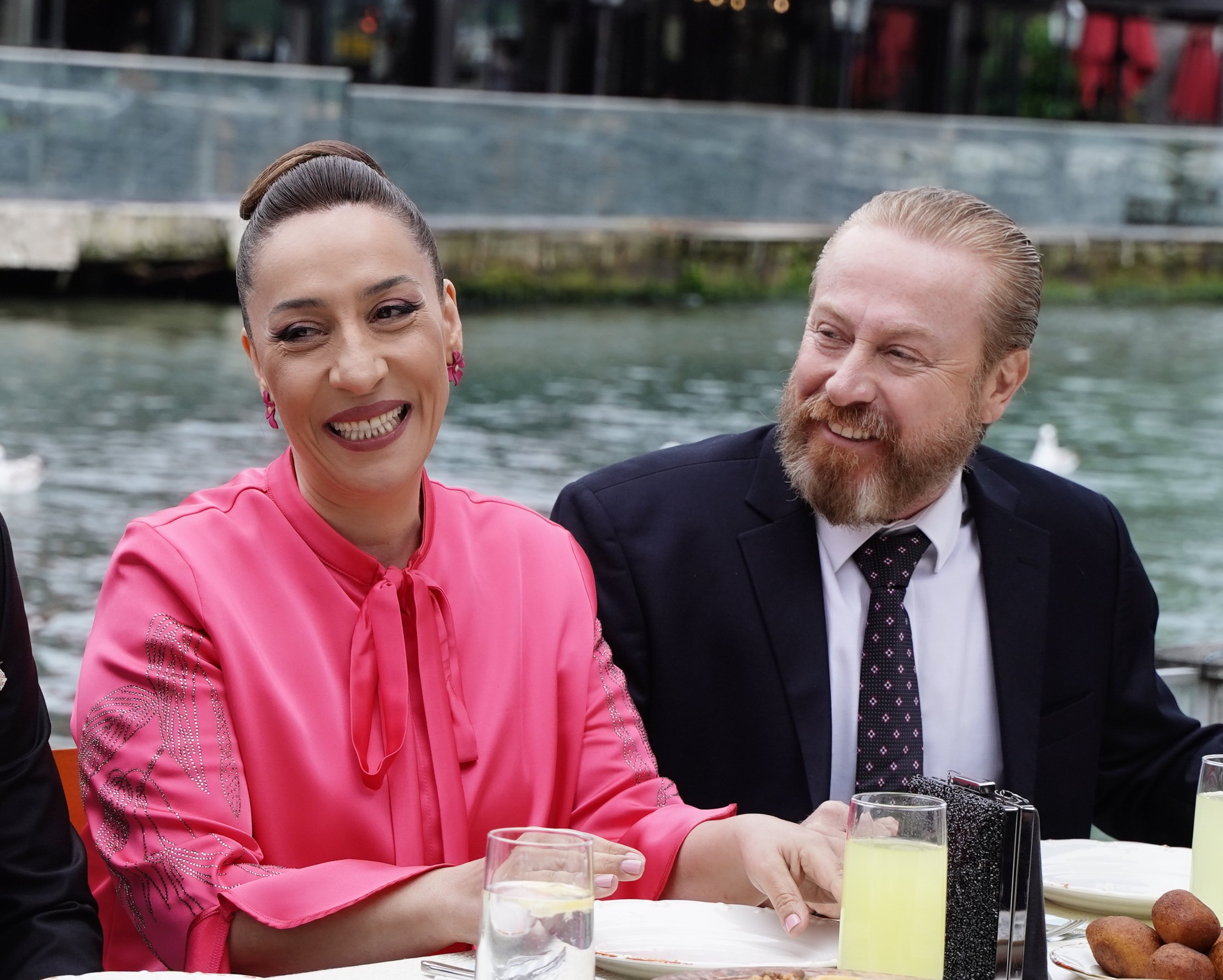 FyqT_5tX0AIwr0J?format=jpg&name=4096x4096