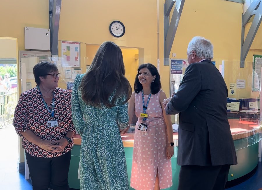 nhsswft's tweet image. Delighted to welcome The Princess of Wales to Riversley Park Children's Centre today. The Princess met some of our Health Visitors and heard about a new study they’re taking part in to trial the use of the Alarm Distress Baby Scale (ADBB), which is funded by @Earlychildhood.