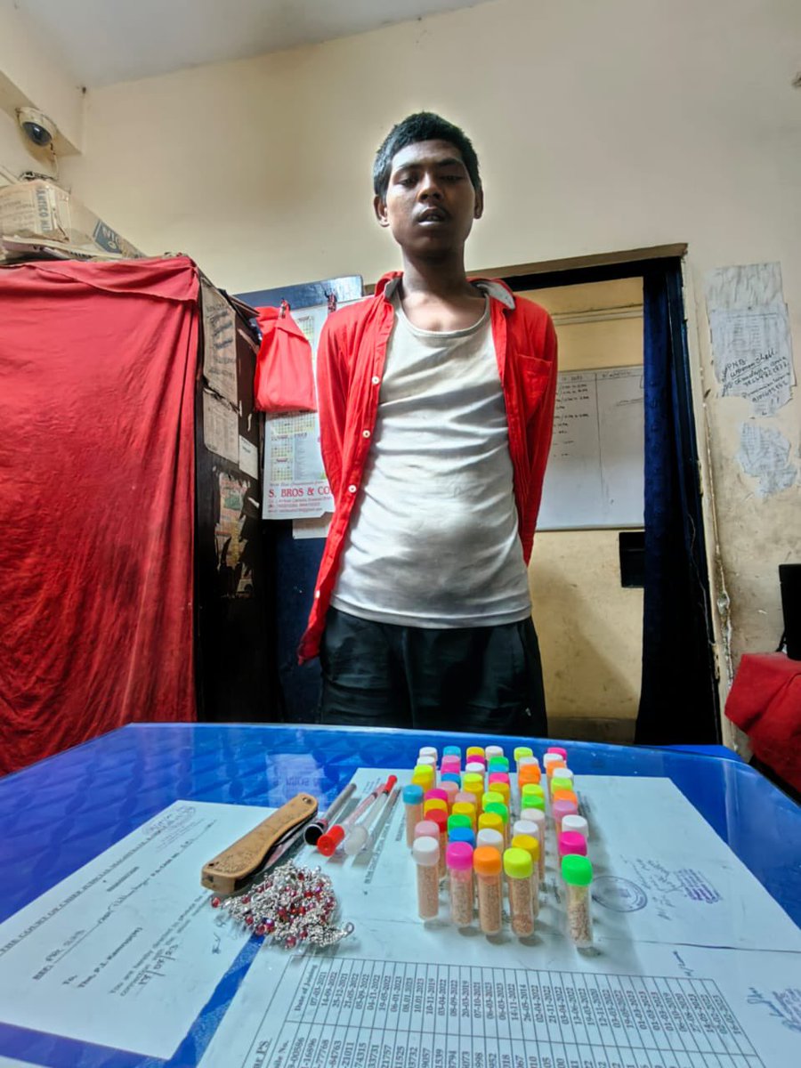 GuwahatiPol's tweet photo. #WarOnDrugs 

A CGPD team arrested one Suman Barman (21) of Baksa after he was caught with 55 vials of suspected heroin, weighing net 8 gms, near Paltanbazaar railway station. Legal action has been initiated.

@CMOfficeAssam @himantabiswa 
@assampolice @gpsinghips https://t.co/e0cL9zksE3