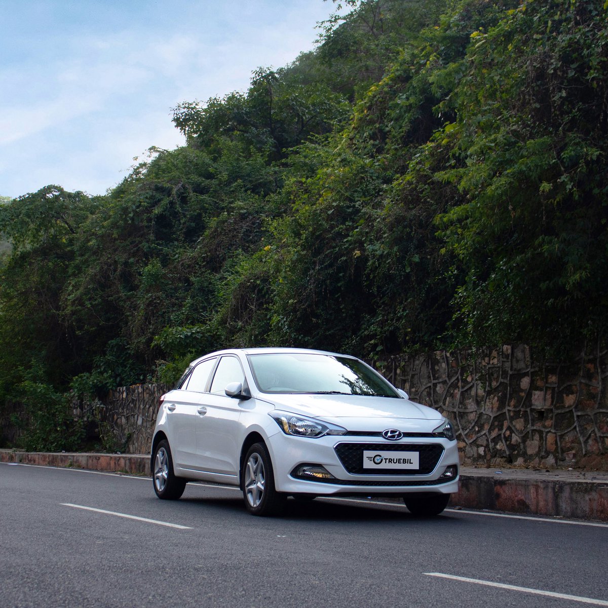 Out for an evening stroll #hyundaii20 🚙

#Truebil