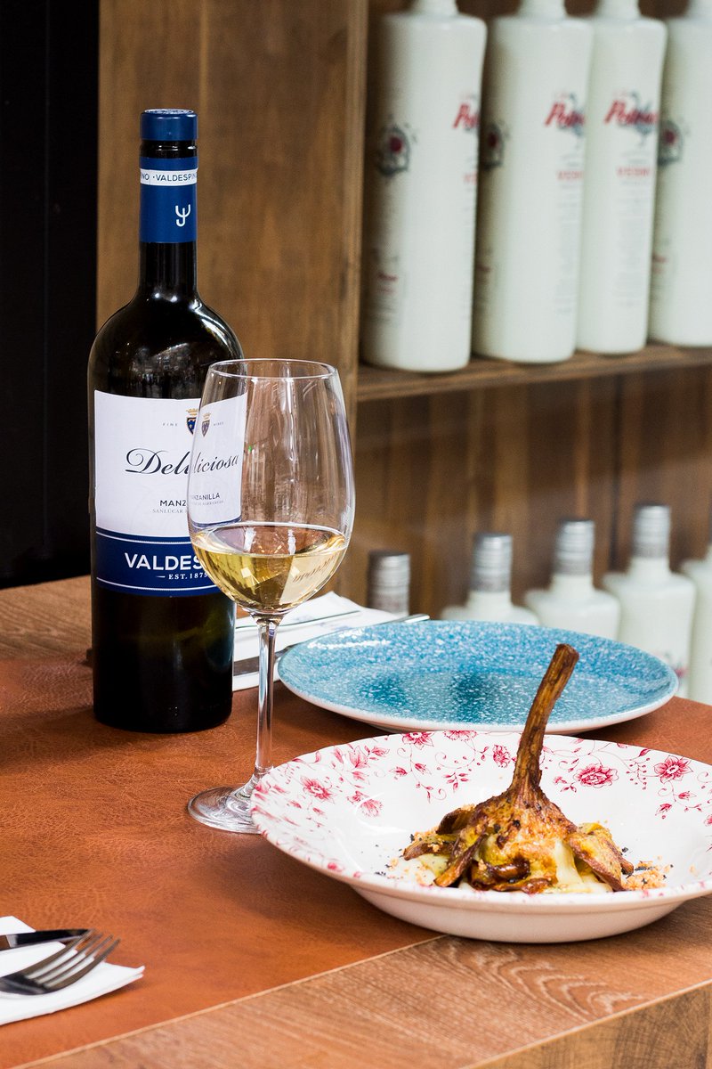 ¿Qué tendrá esta Alcachofa que nos gusta tanto? No sabemos si es por la crema de parmesano o el toque crujiente que le aportan las almendras.
¡Lo que tenemos claro es que es irresistible!