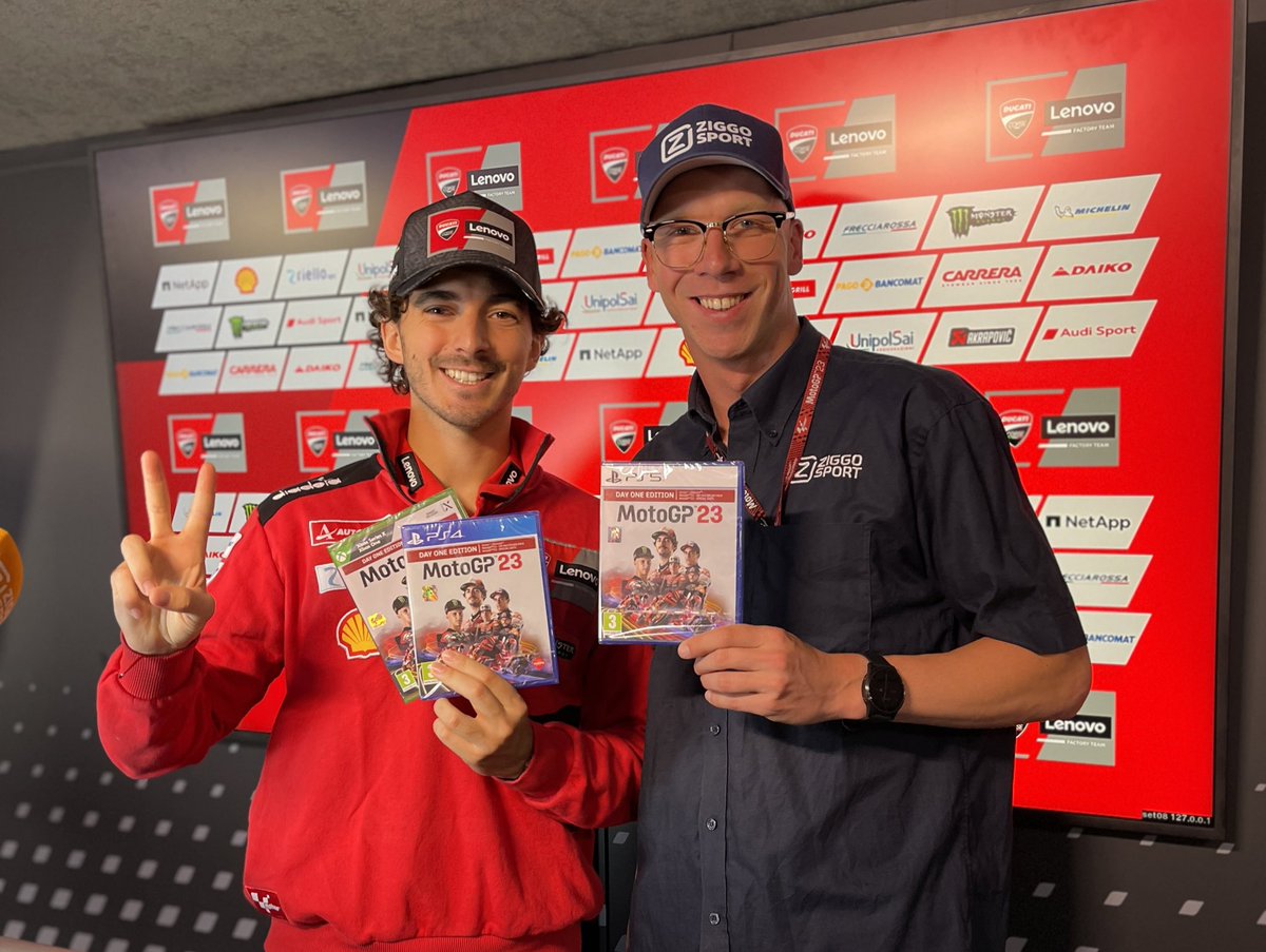 De officiële MotoGP23-game is uit en ik mag van elke console een game weggeven! Laat in de reactie weten voor welke console je de game wil en dinsdag krijgen de winnaars bericht. Kun je voor de TT van Assen volgende week zelf nog even Pecco Bagnaia uithangen! 🏍️🏁 #MotoGP23