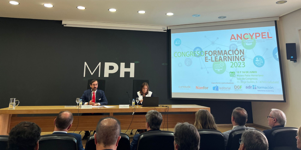 femxafx's tweet photo. Acudimos al #CongresoElearning2023 organizado por @Educanced en #Valladolid, el cual reúne a los actuales referentes de la #Formaciónprofesional en modalidad #elearning: entidades privadas como #Femxa o #ancypel, e instituciones como @educaciongob, @empleo_SEPE y @Fundae_es. https://t.co/6BAivX7un6