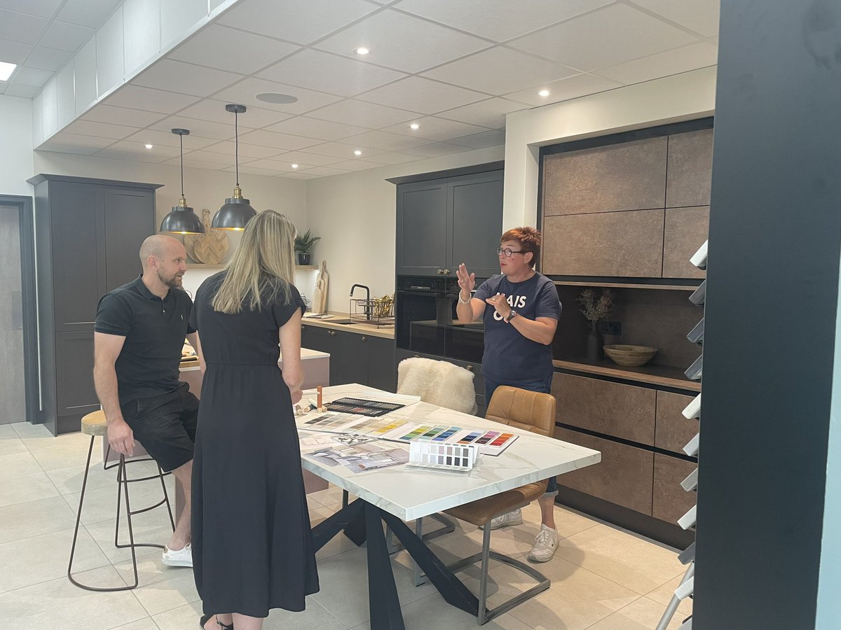 Splice Creative tweet media