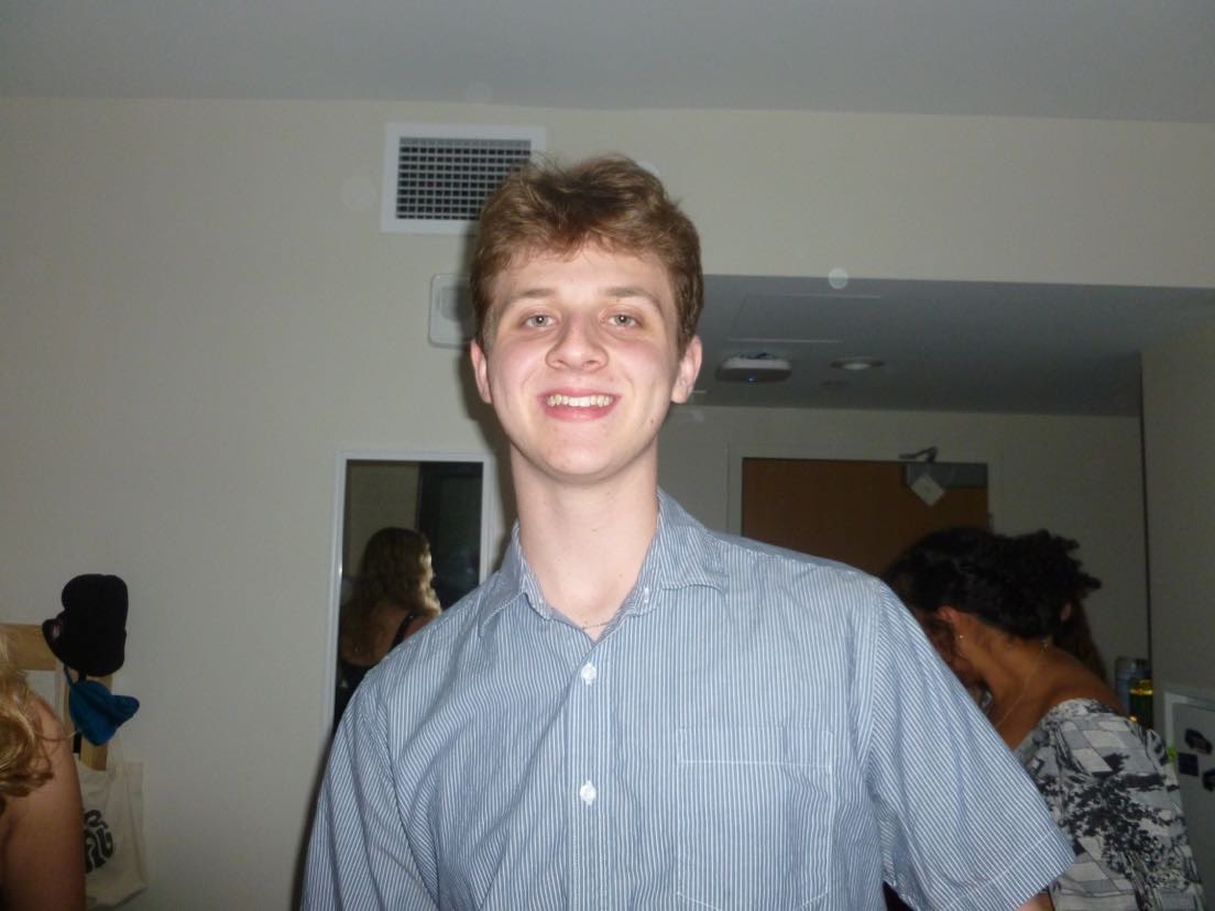 ethanclynne's tweet photo. GREAT day to turn 19! 🥳 https://t.co/sRSD9M4grI