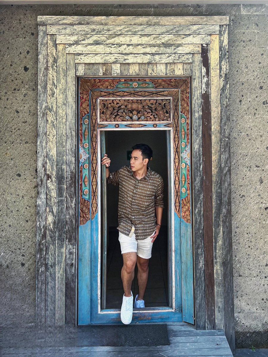 rezasaputraid's tweet photo. Vacation mood 🖖🏼🍃🌴☀️

________________
#ootd #summervibes #summerstyle #summerlook #balivibes https://t.co/7fYrx62zWt