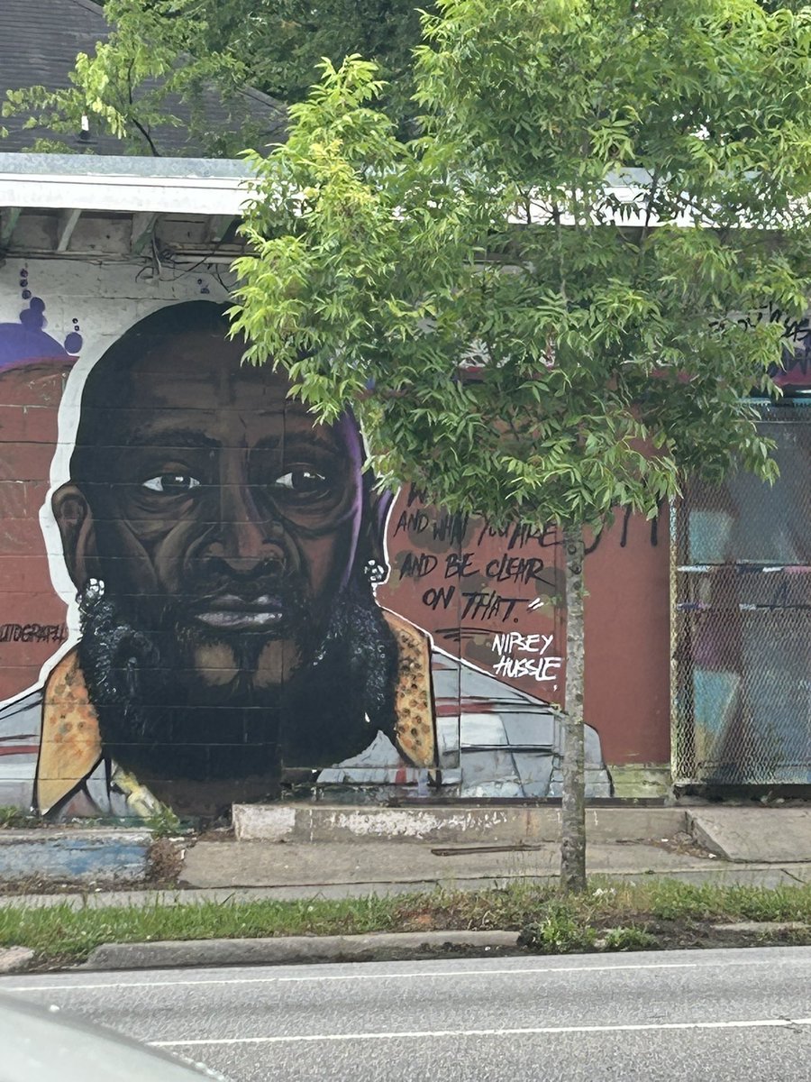 This mural of Nipsey Hussle in Atlanta needs to come down. 😂 @Neighborhoodkyz