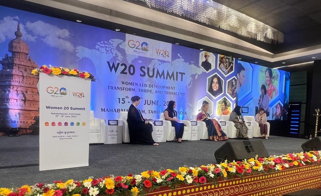 UNFPAIndia's tweet photo. "Placing women & girls squarely at the center of #SustainableDevelopment by ensuring their full rights & choices within #BodilyAutonomy, health, education, & employment is the smartest economic & social investment."
@DiagneAndrea, @UNFPA🇮🇳 Representative
#W20Summit #G20India https://t.co/ASDcasW3DF