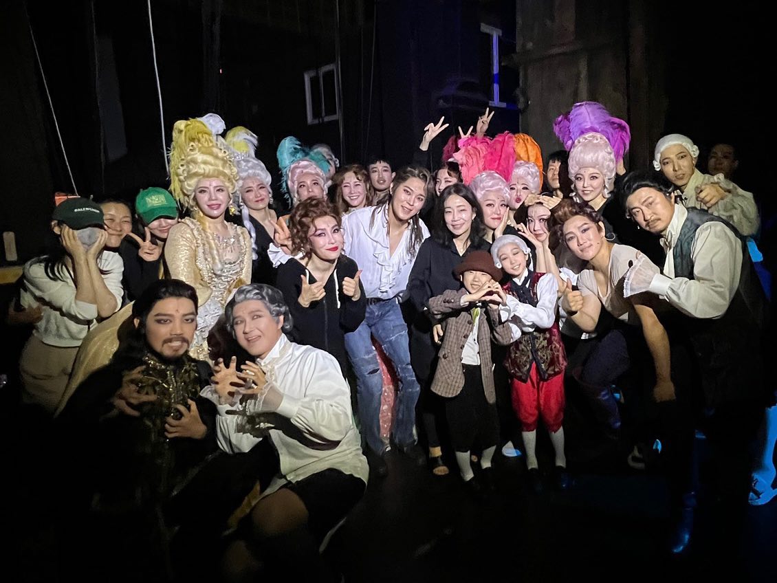 haejun_connect's tweet photo. New Generation!
새로운 모차르트의 탄생, 개막 D-DAY 🌟

바로 오늘, 역사적인 첫 공연에 함께해 주신
모든 관객 여러분께 진심으로 감사드립니다.
이제 막 새로운 발걸음을 내디딘 <2023 모차르트!>에
앞으로도 많은 성원과 관심 부탁드리며,
올해 여름, 세종문화회관 대극장에서 만나요 👋🏻 https://t.co/QWvv0GCeyW