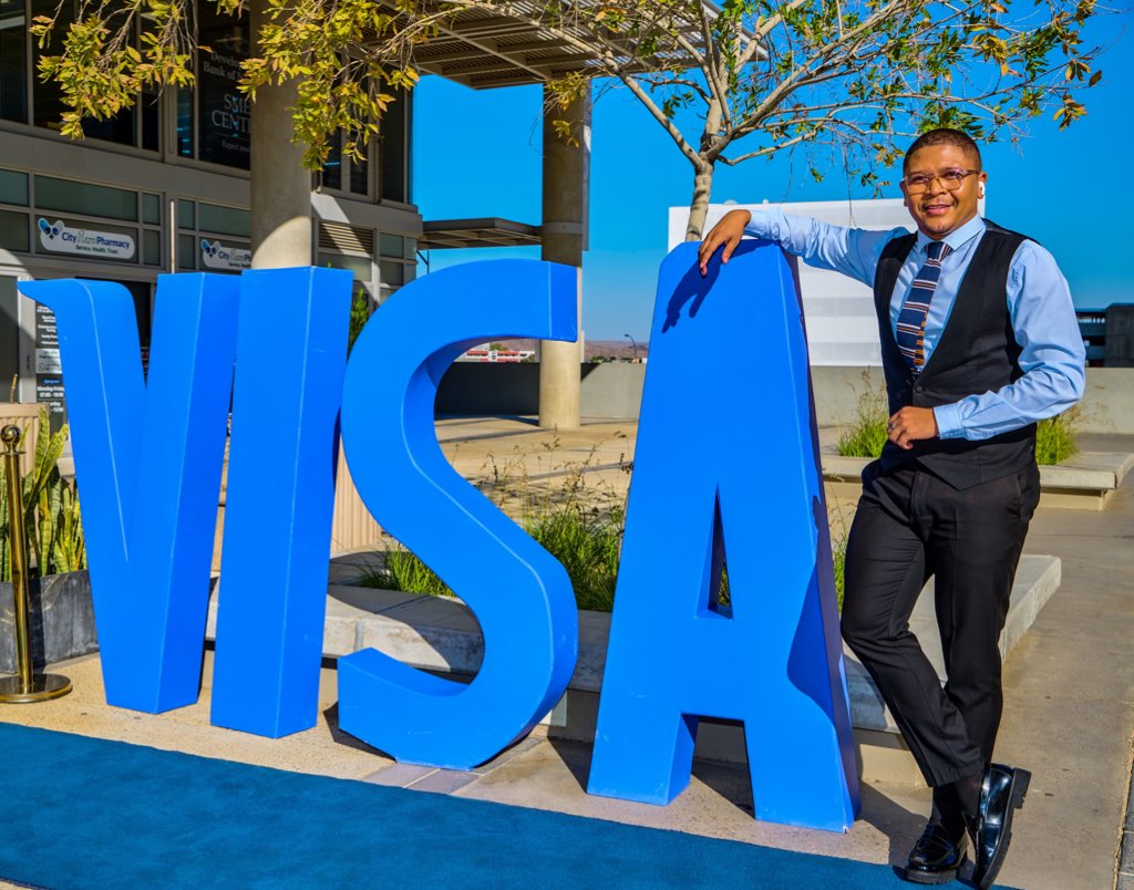 VisagieAdriano's tweet image. Hello Namibia 🇳🇦 
I am so excited to announce that I have partnered @Visa 

If you’re a Global Trotter like myself or simply love binging on Netflix or do International shopping … Well, here’s an opportunity for you to WIN an all expenses paid trip for two to Cape Town.