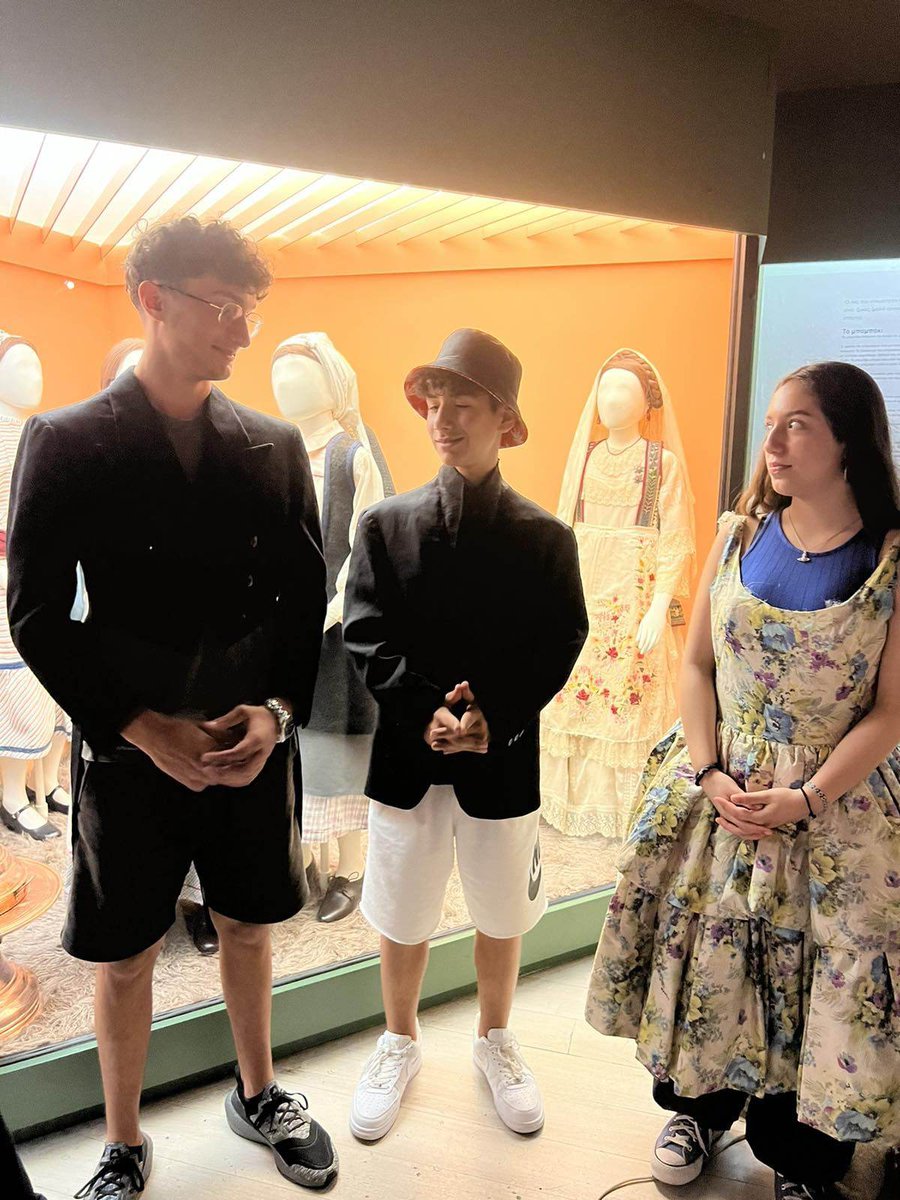 LFHAthenes's tweet photo. Les #élèves OGALCH du @LFHAthenes visitent la #Fondation #Folklorique du #Péloponnèse à #Nauplie https://t.co/vqyKT5okSl

@aefeinfo https://t.co/ANdyFt9YIY